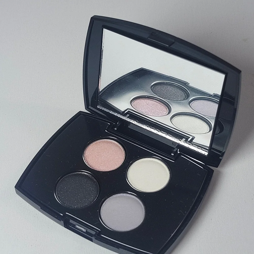 Lancome Eyeshadow Palette 0.05oz Black Pink Grey White Quad Color Design